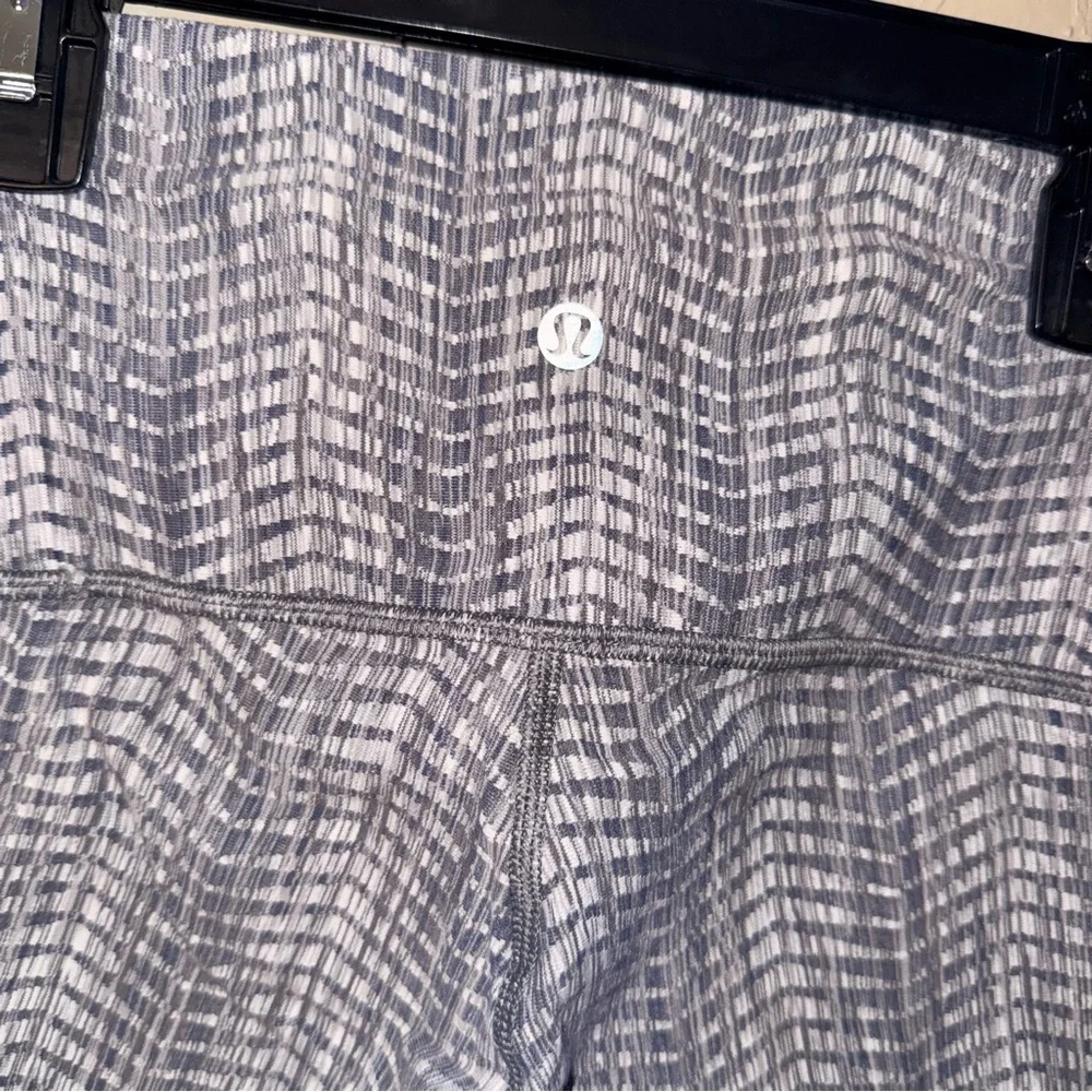 Lululemon Wonder Under High Rise - Picture 3 of 4